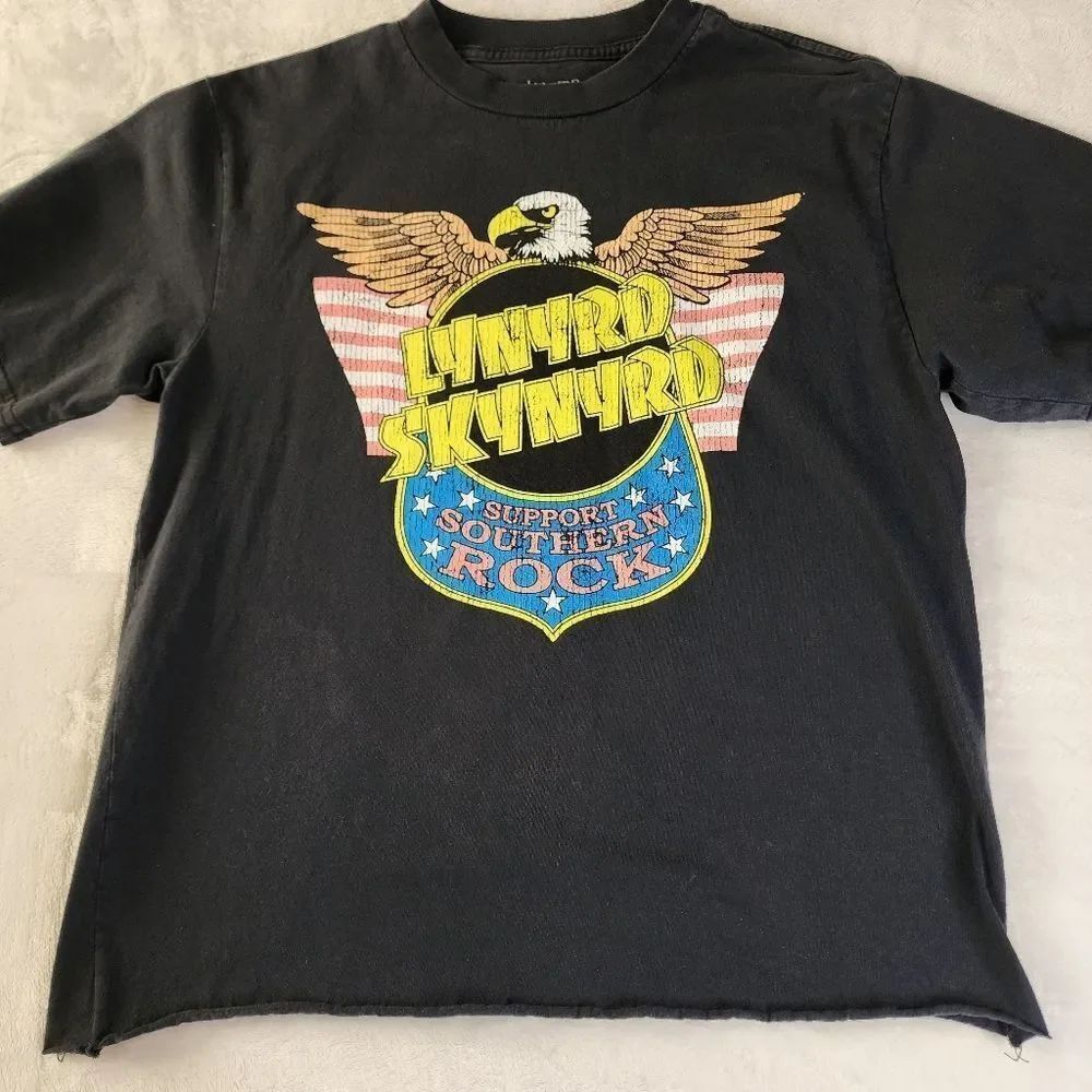 Lynyrd Skynyrd Tshirt With Two Side Graphics Size Small